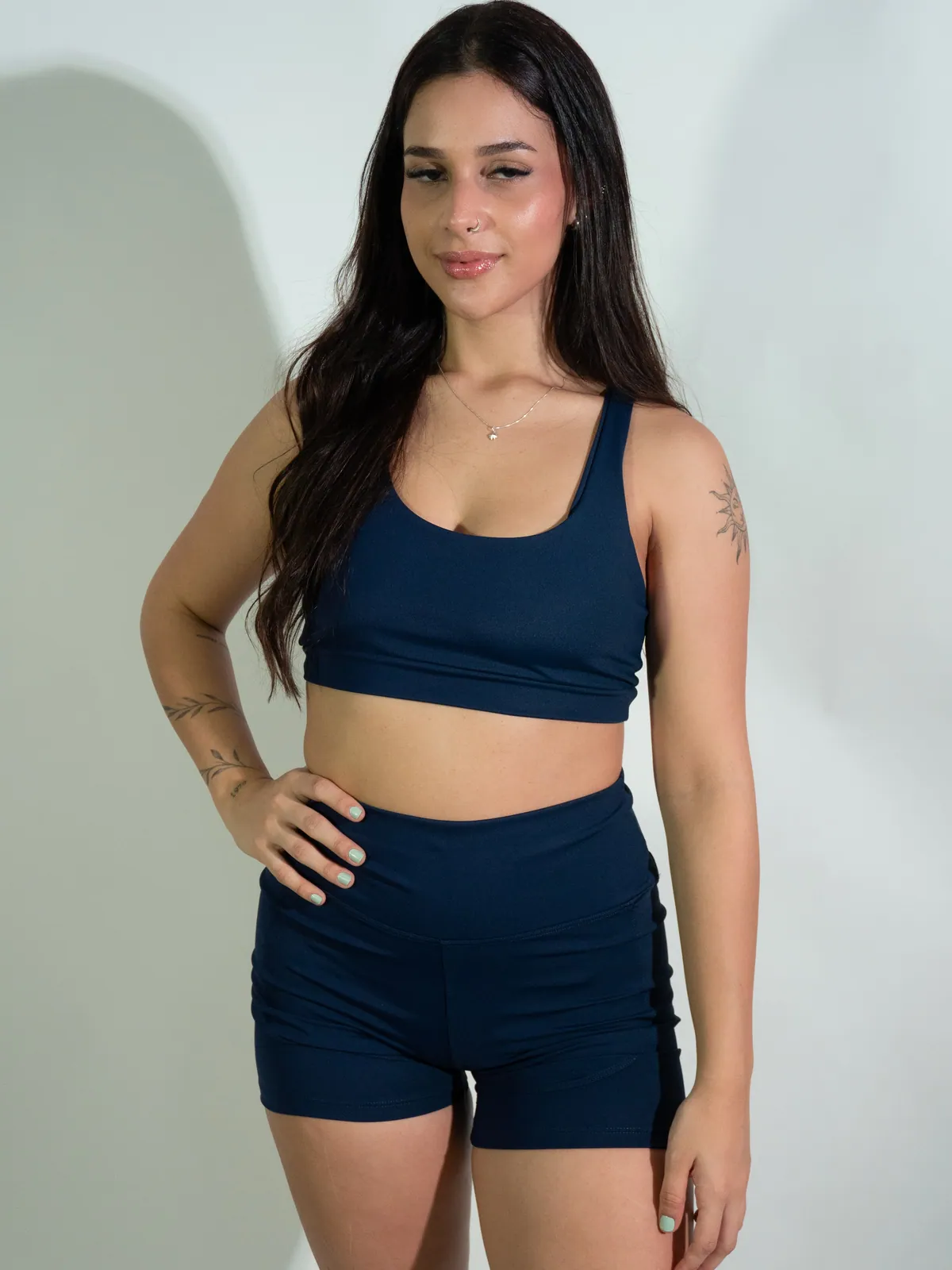 Conjunto Top Nadador e Shorts na cor azul marinho