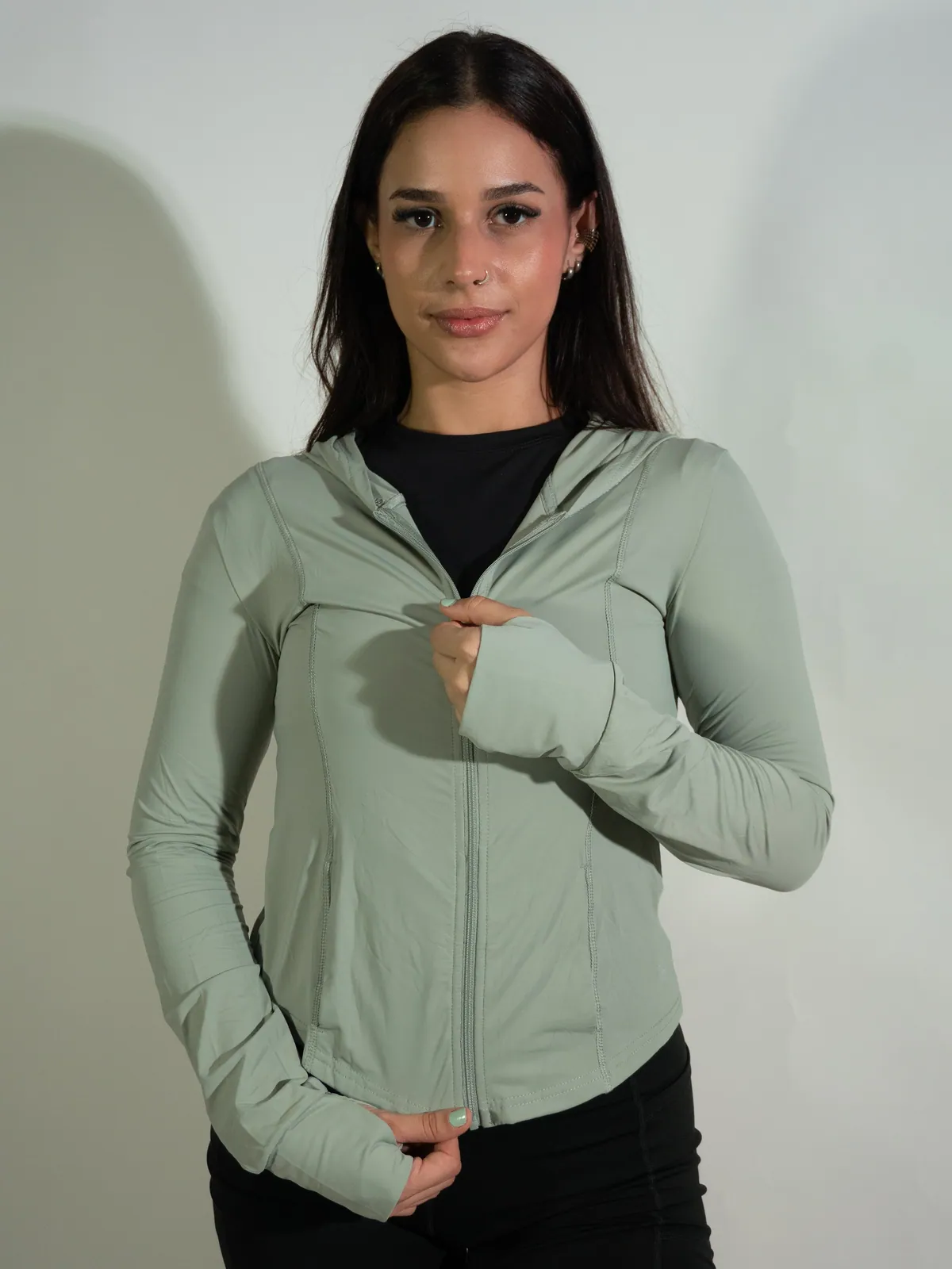 Jaqueta Breeze Dry Fit na cor cinza