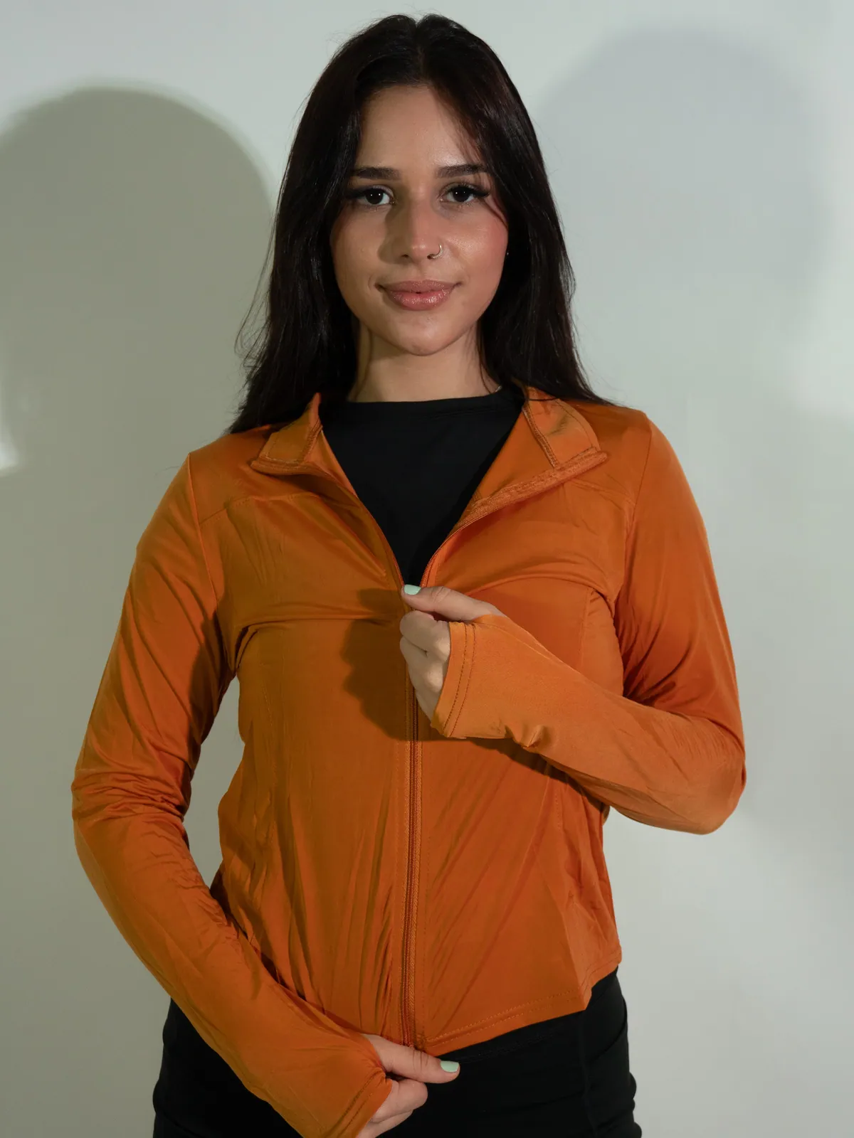 Jaqueta Breeze Dry Fit na cor mostarda